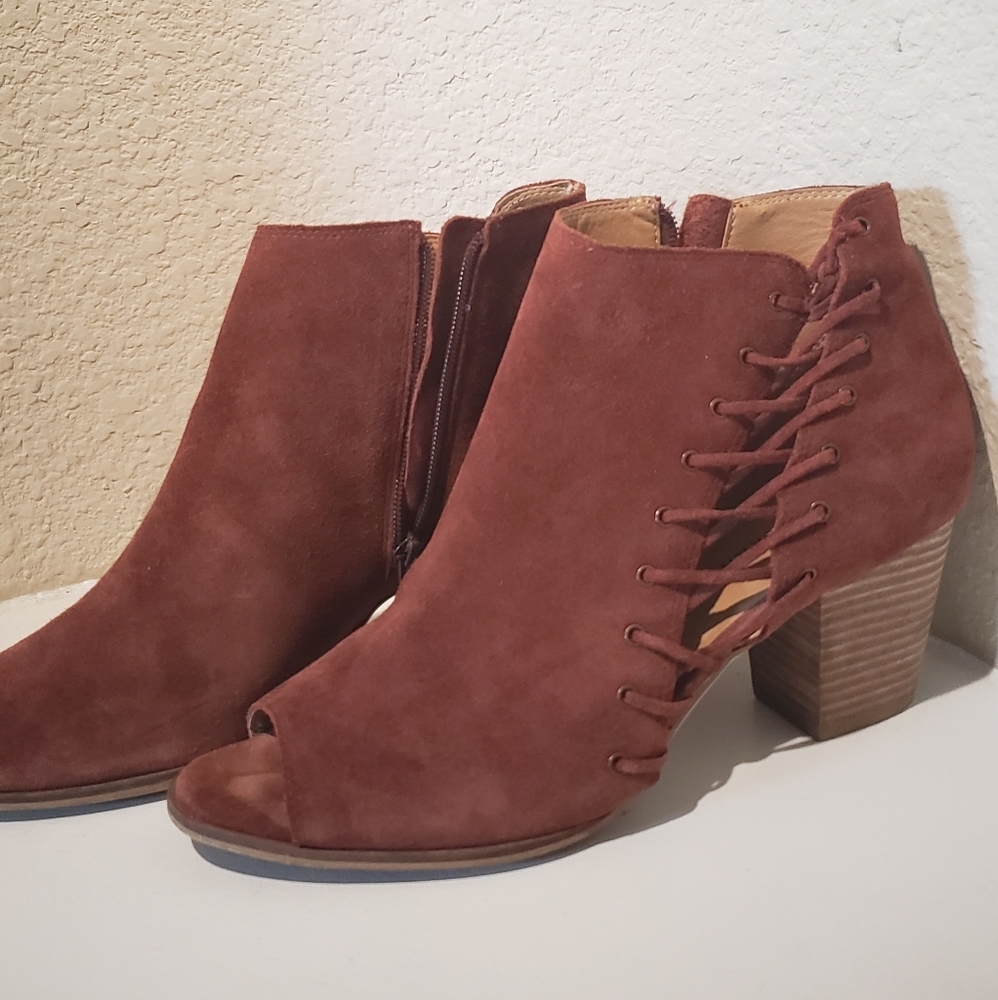 Women  shoe boot